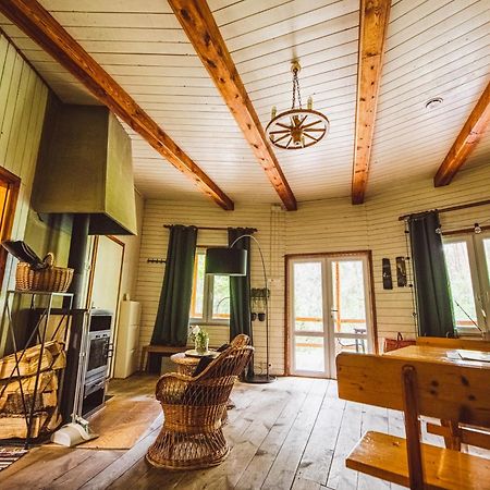 Cozy Nature Retreat With Patio Fireplace Garden Maciejowice エクステリア 写真