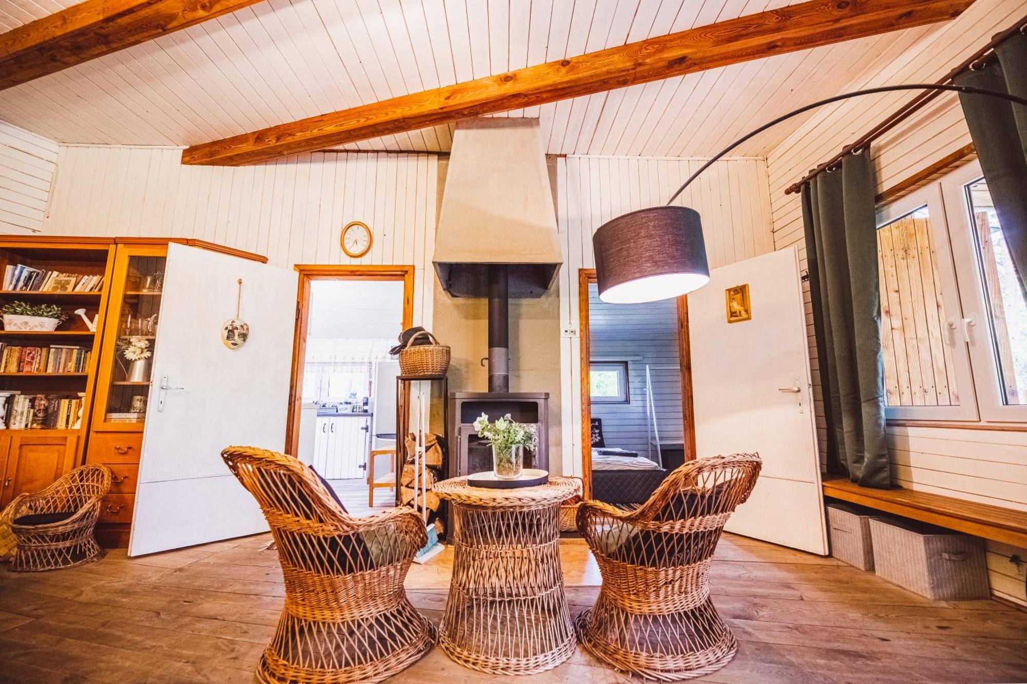 Cozy Nature Retreat With Patio Fireplace Garden Maciejowice エクステリア 写真