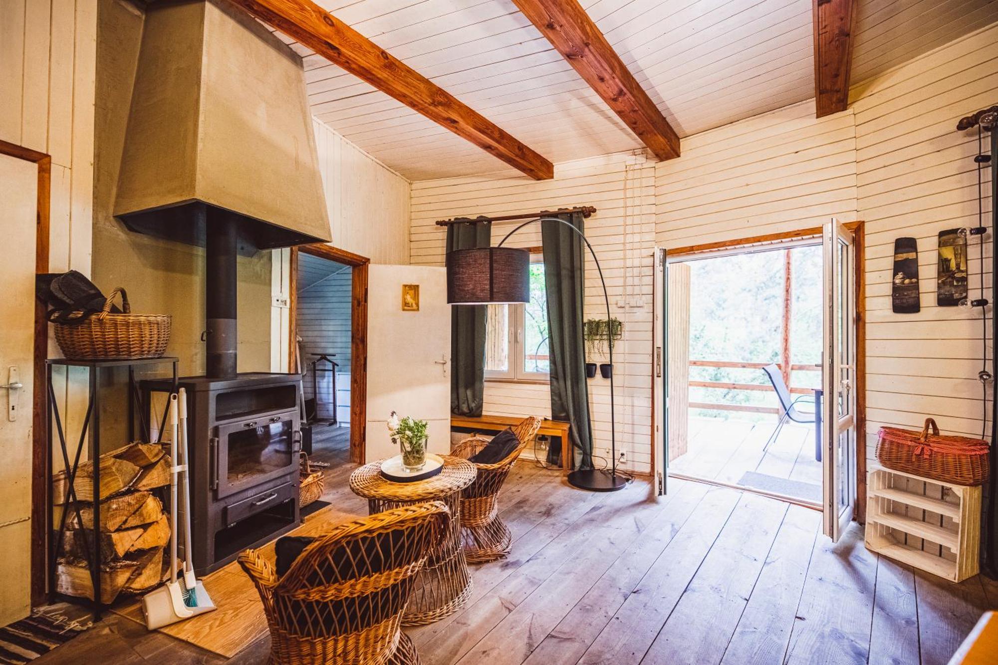 Cozy Nature Retreat With Patio Fireplace Garden Maciejowice エクステリア 写真
