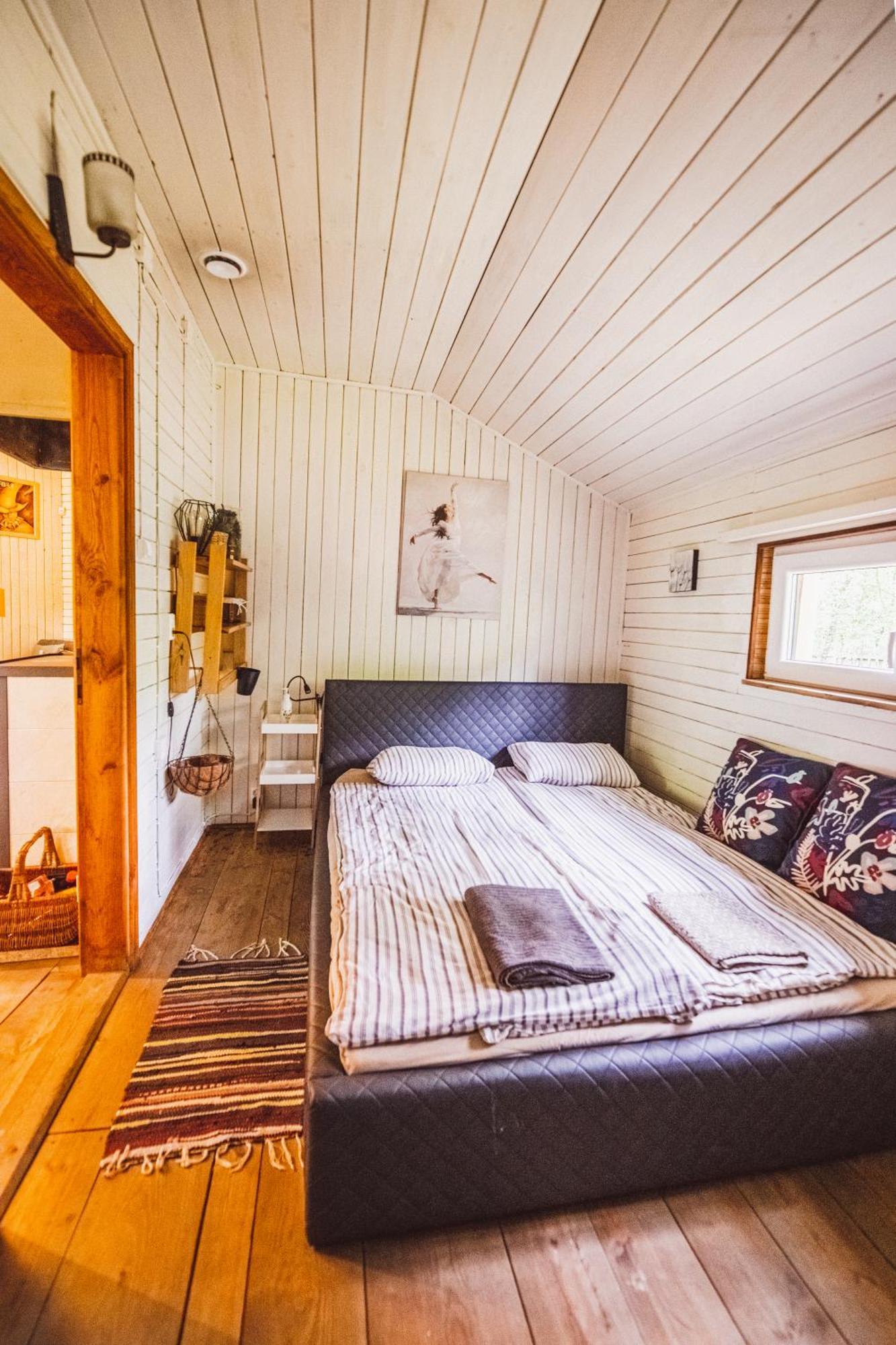 Cozy Nature Retreat With Patio Fireplace Garden Maciejowice エクステリア 写真